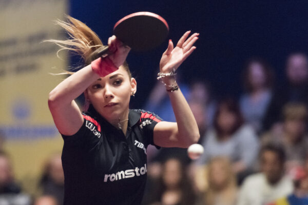 Bernadette Szocs îşi apără la CE de la Linz titlul european la dublu feminin cucerit în 2022